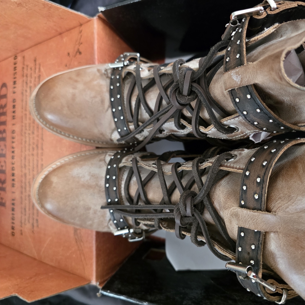 Freebird CHEYENNE Studded Brown Women's Boots, Size 10